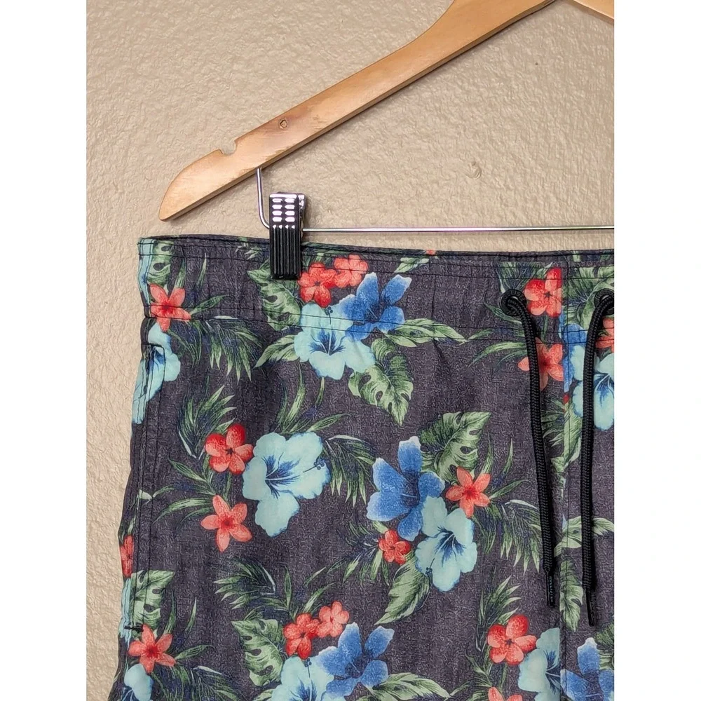 Hollister Swim Trunks Men Size M Multi Floral Tropical Board Shorts‎ Beachwear